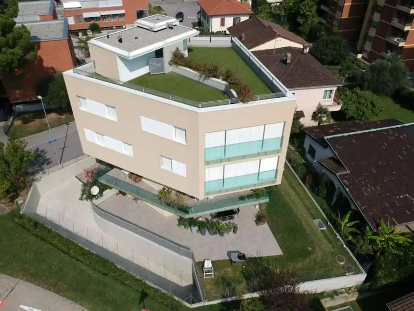 Melide - moderno appartamento di 4,5 stanze con vista lago e giardino sul tetto - Foto 12 di 13