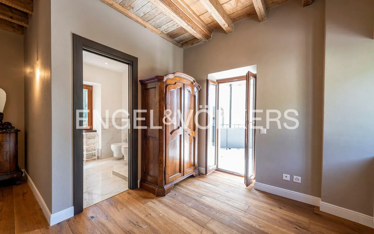 Beautiful House in the Historic District - Photo 7 of 13