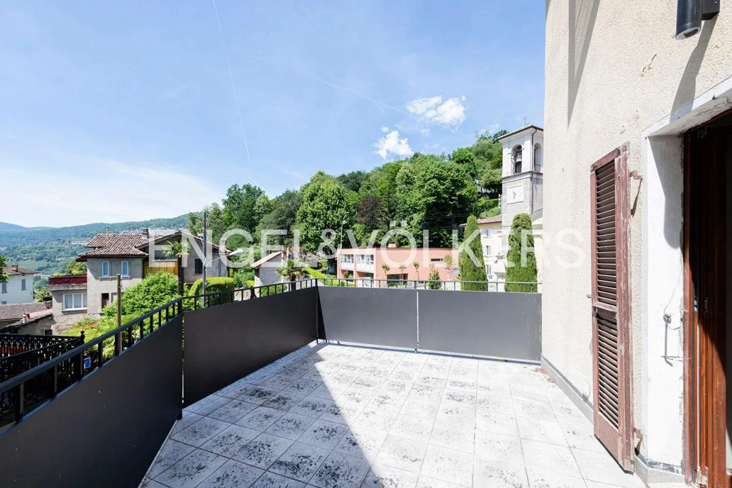 Beautiful House in the Historic District - Photo 8 of 13