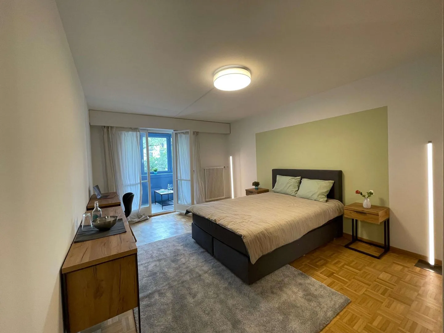 Furnished Room in Modern Apartment - Photo 10 of 25