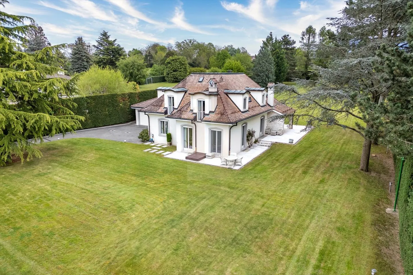 Casa 7 stanze - Foto 1 di 6