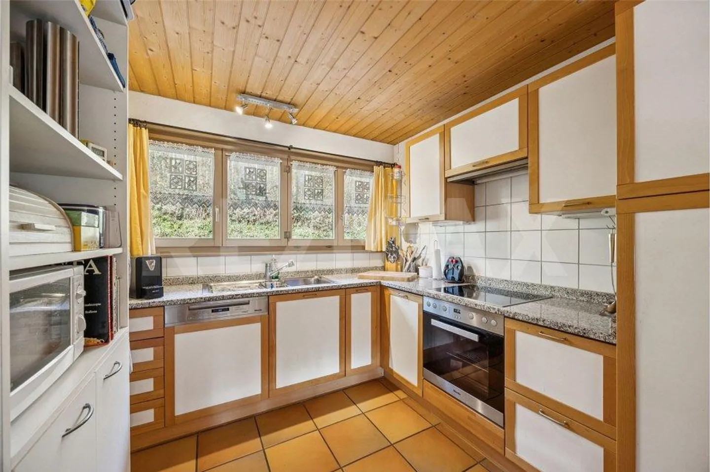 6½-Room Single-Family House in Sunny Location with a View - Photo 8 of 13