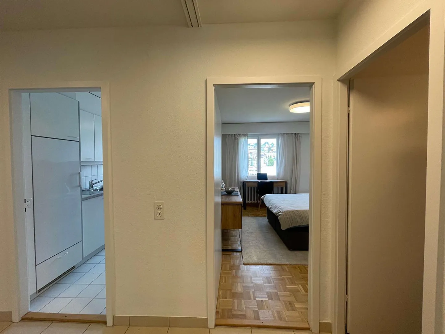 Furnished Room in Modern Apartment - Photo 18 of 25
