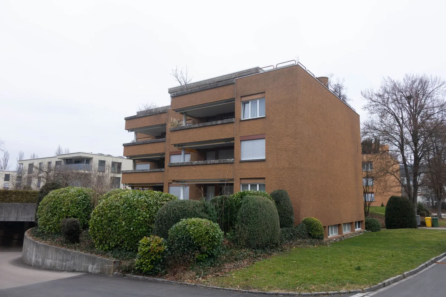 Ampio appartamento di 5,5 stanze con terrazza generosa e lavanderia privata - Foto 9 di 9