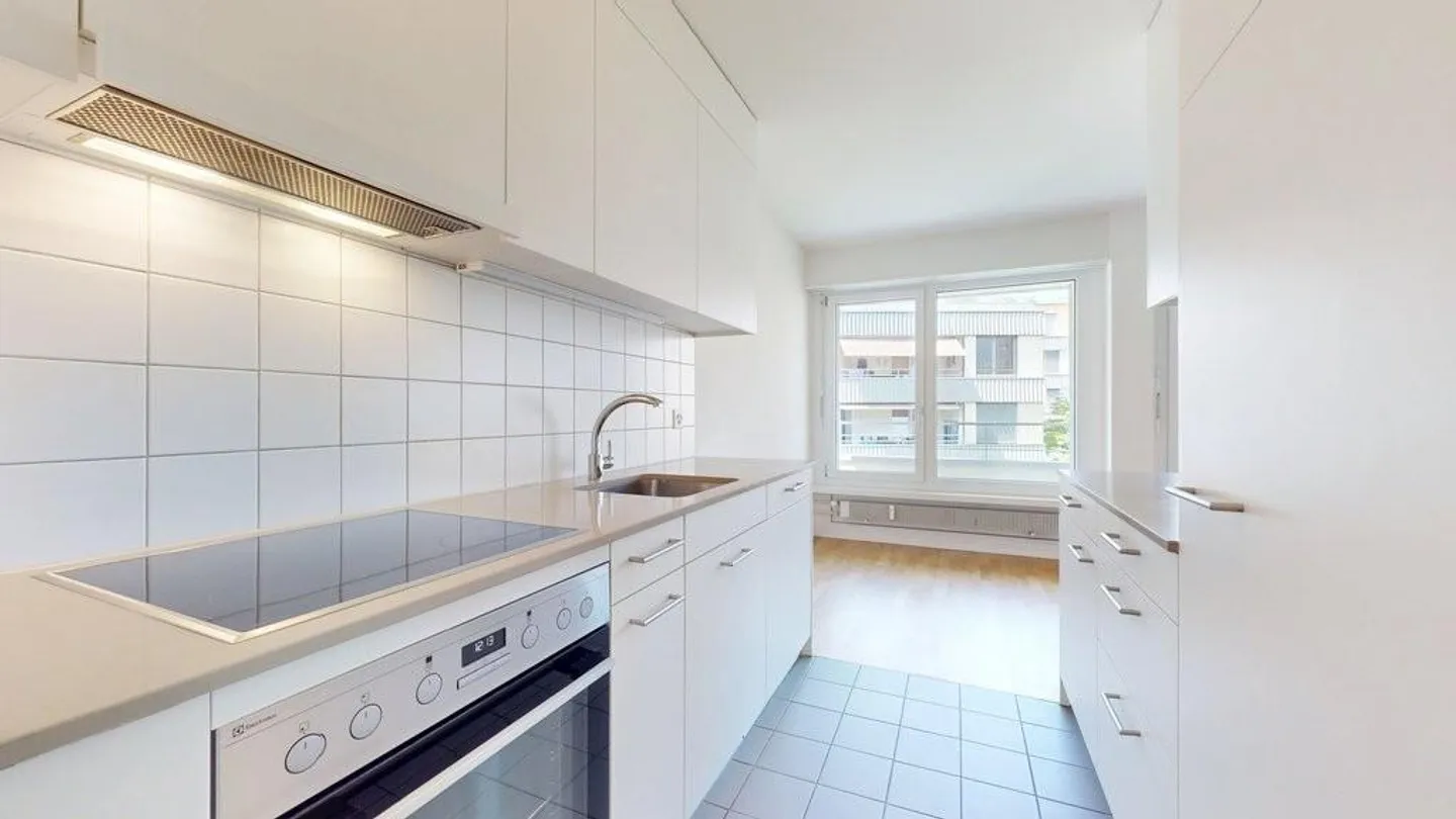 Appartamento moderno in una posizione centrale - Foto 4 di 12