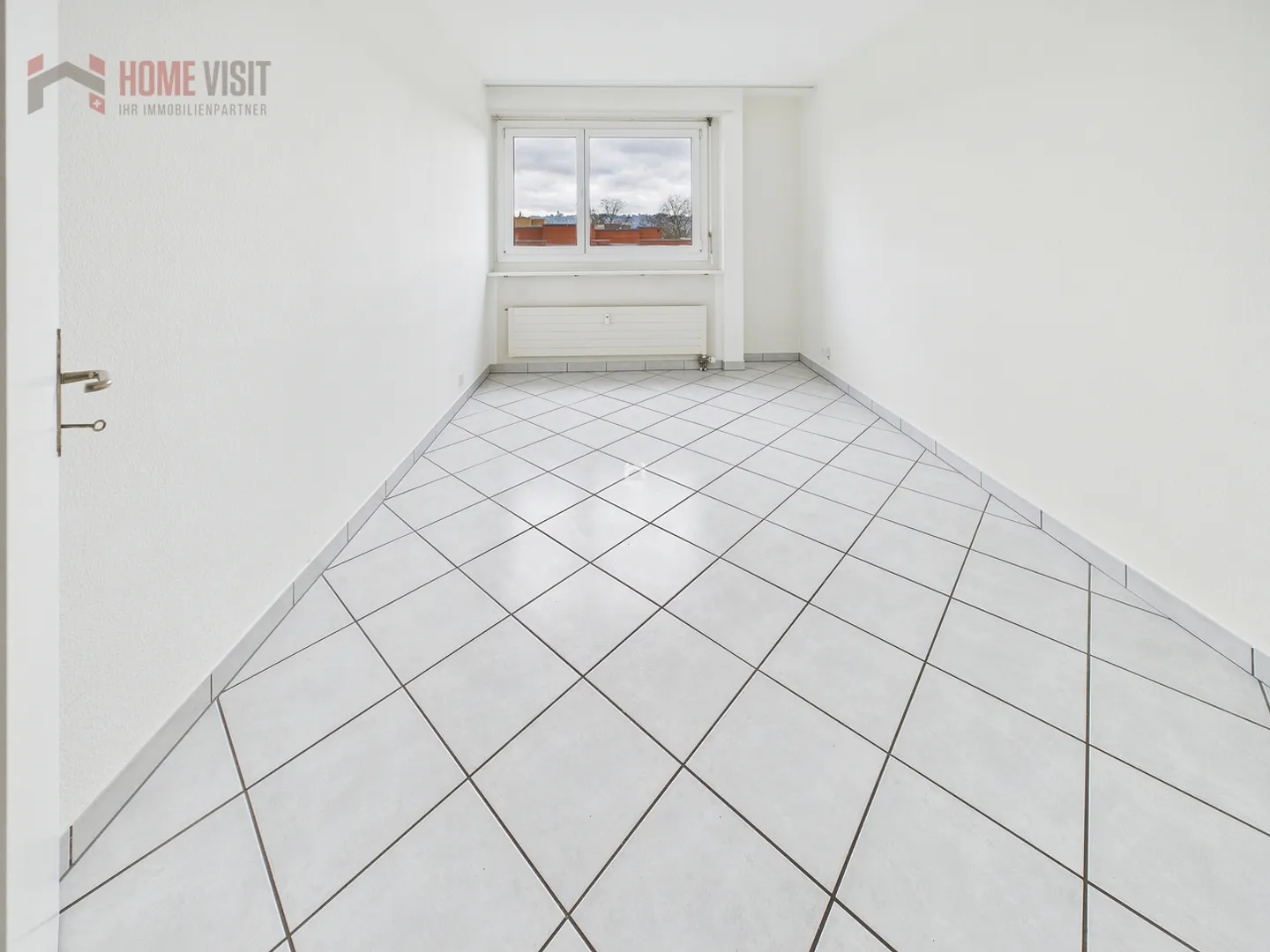 Appartamento luminoso di 3,5 stanze con ascensore e garage - ideale per tutte le età - Foto 2 di 20