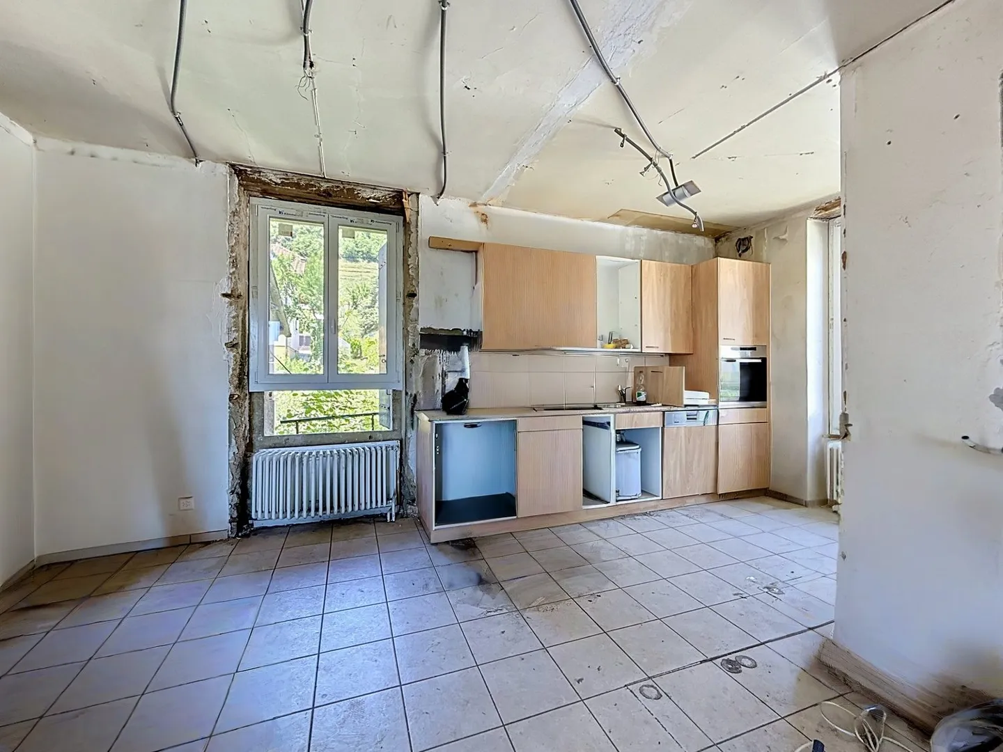 Villa with enormous potential in Cressier to renovate - Photo 6 of 13
