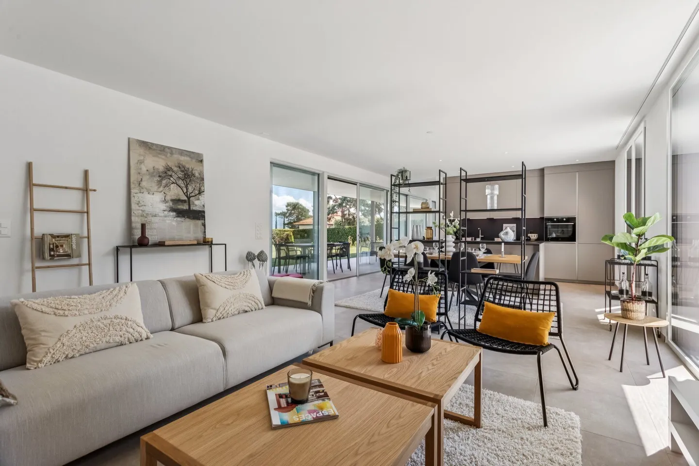 Appartement exceptionnel avec jardin - Photo 8 sur 13