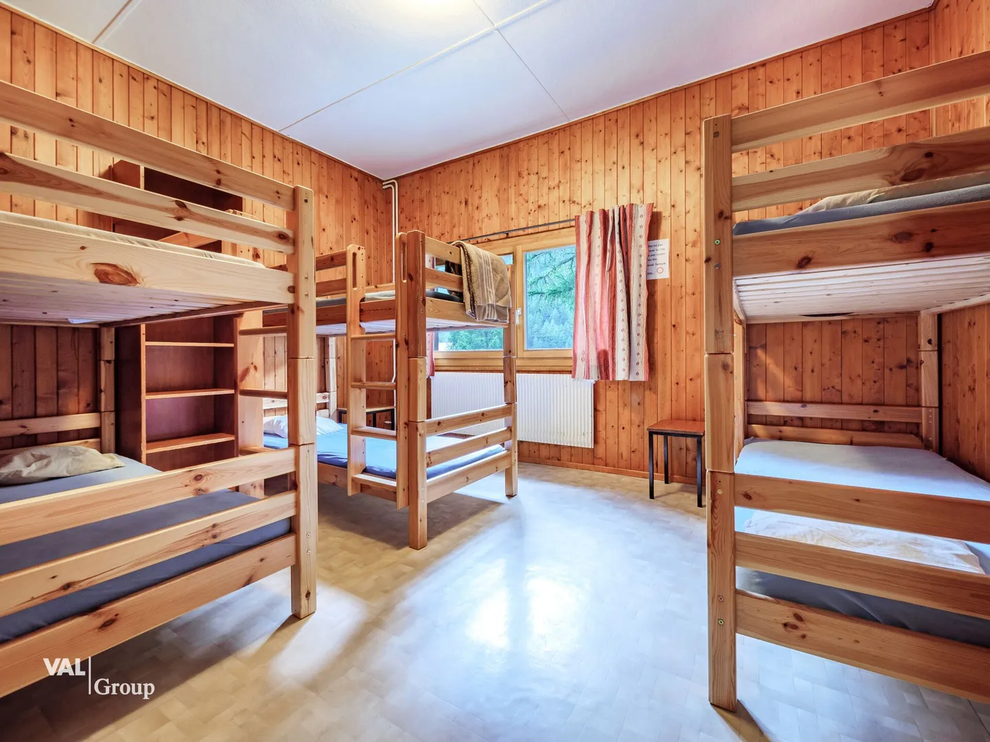 Building with group accommodation and great potential - Photo 8 of 13