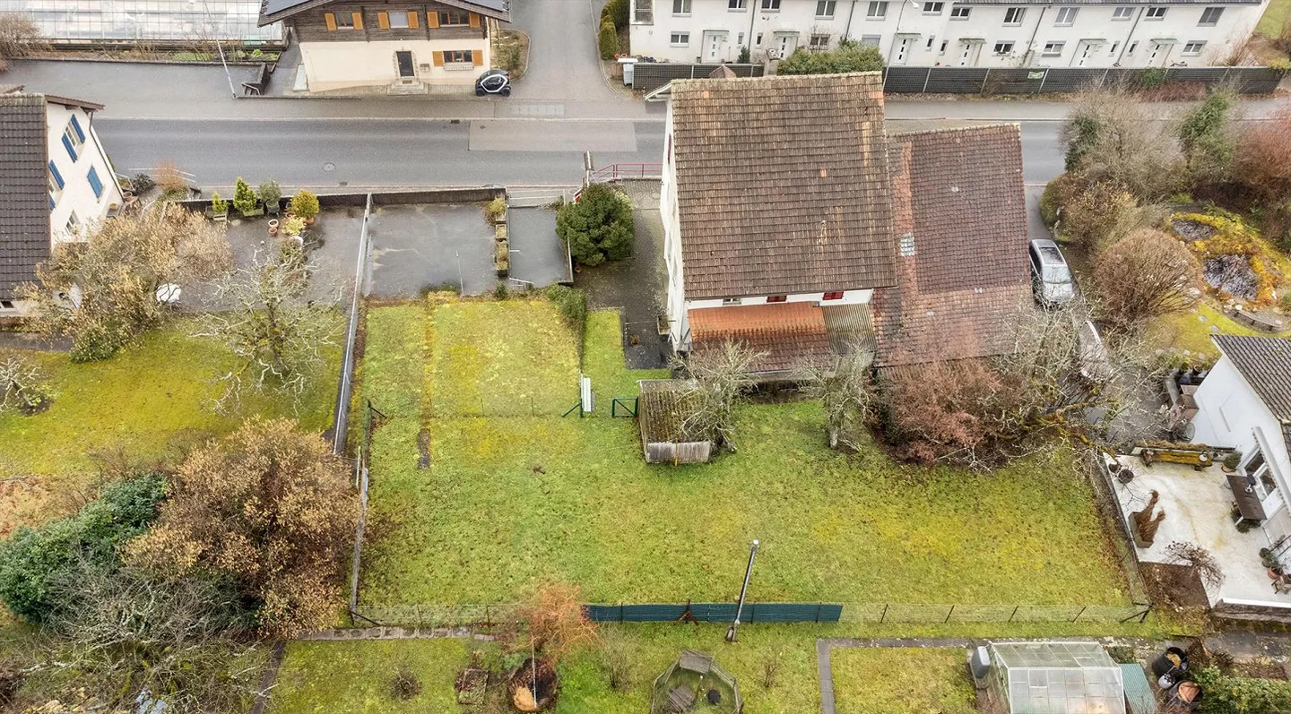 «Bauland mit Entwicklungspotential am Südhang» - Foto 9 von 13