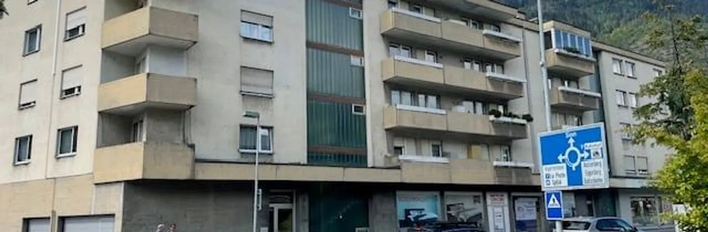 Très belle et bien entretenue appartement de 6 pièces au centre de Visp incluant un garage individuel à vendre - Photo 1 sur 25