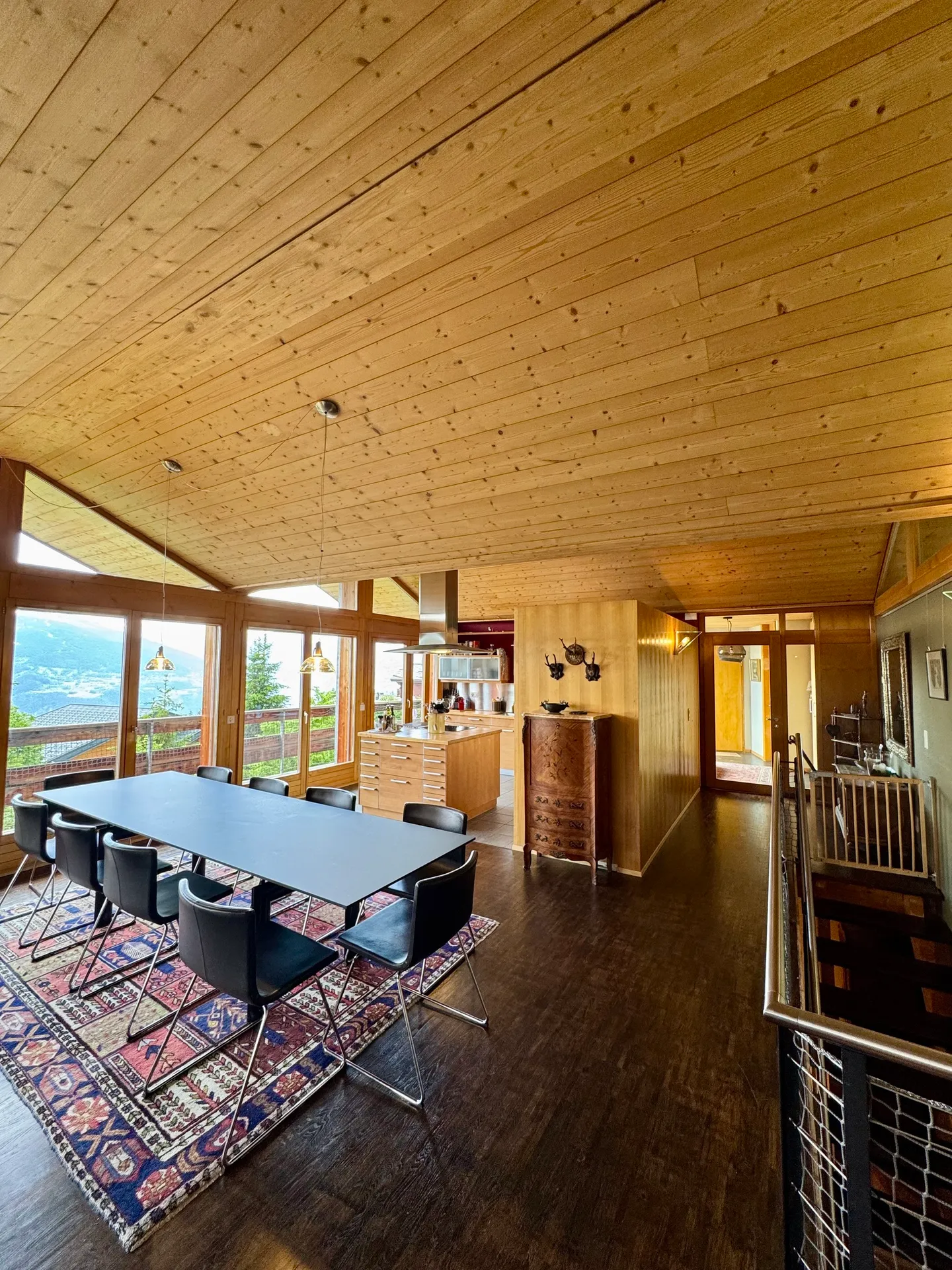 Chalet Élégant avec Vue sur les Montagnes - Photo 3 sur 13