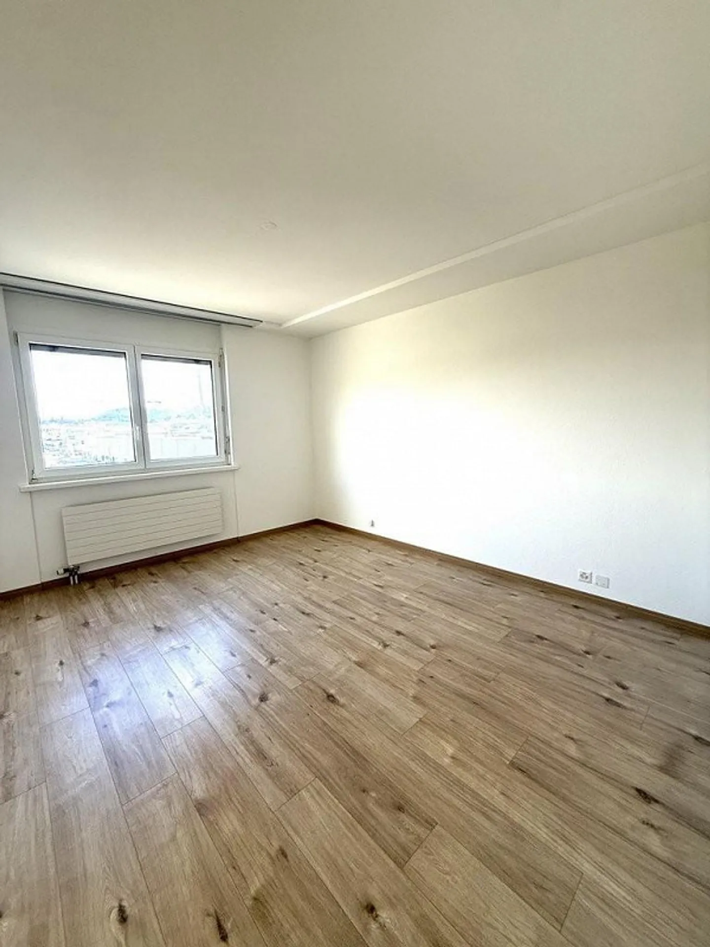 Appartement spacieux dans quartier familial - Photo 6 sur 9