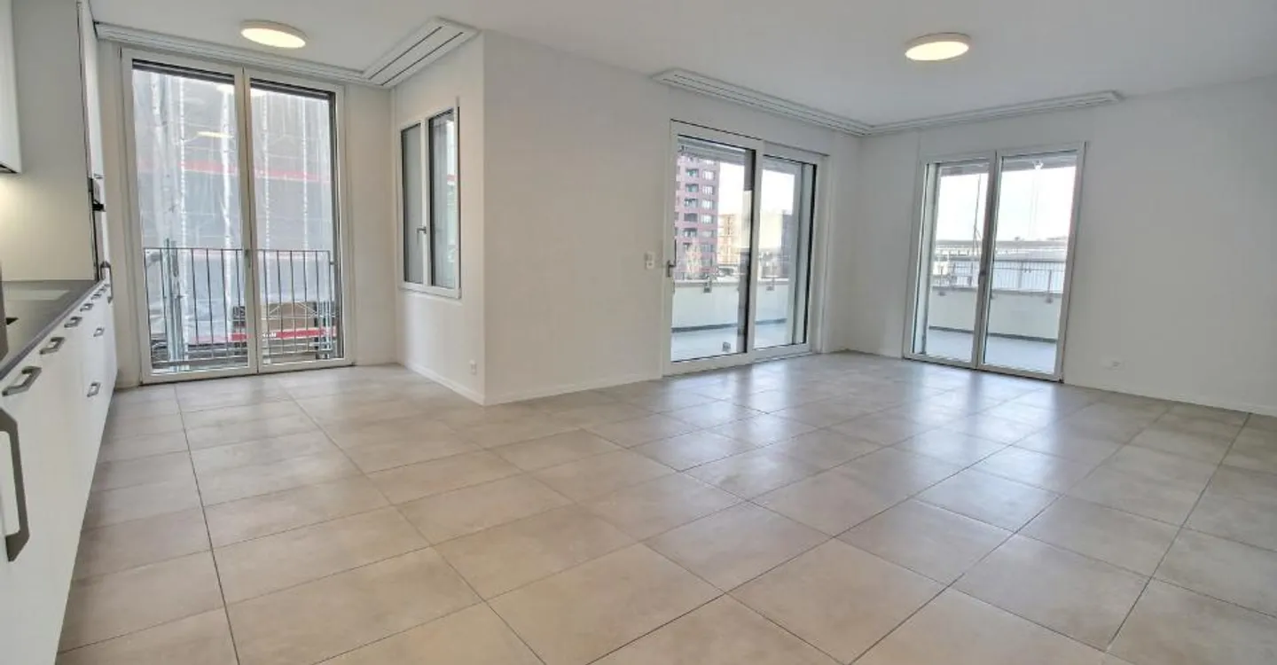 New high-end apartment – 5.5 rooms - Photo 1 of 12