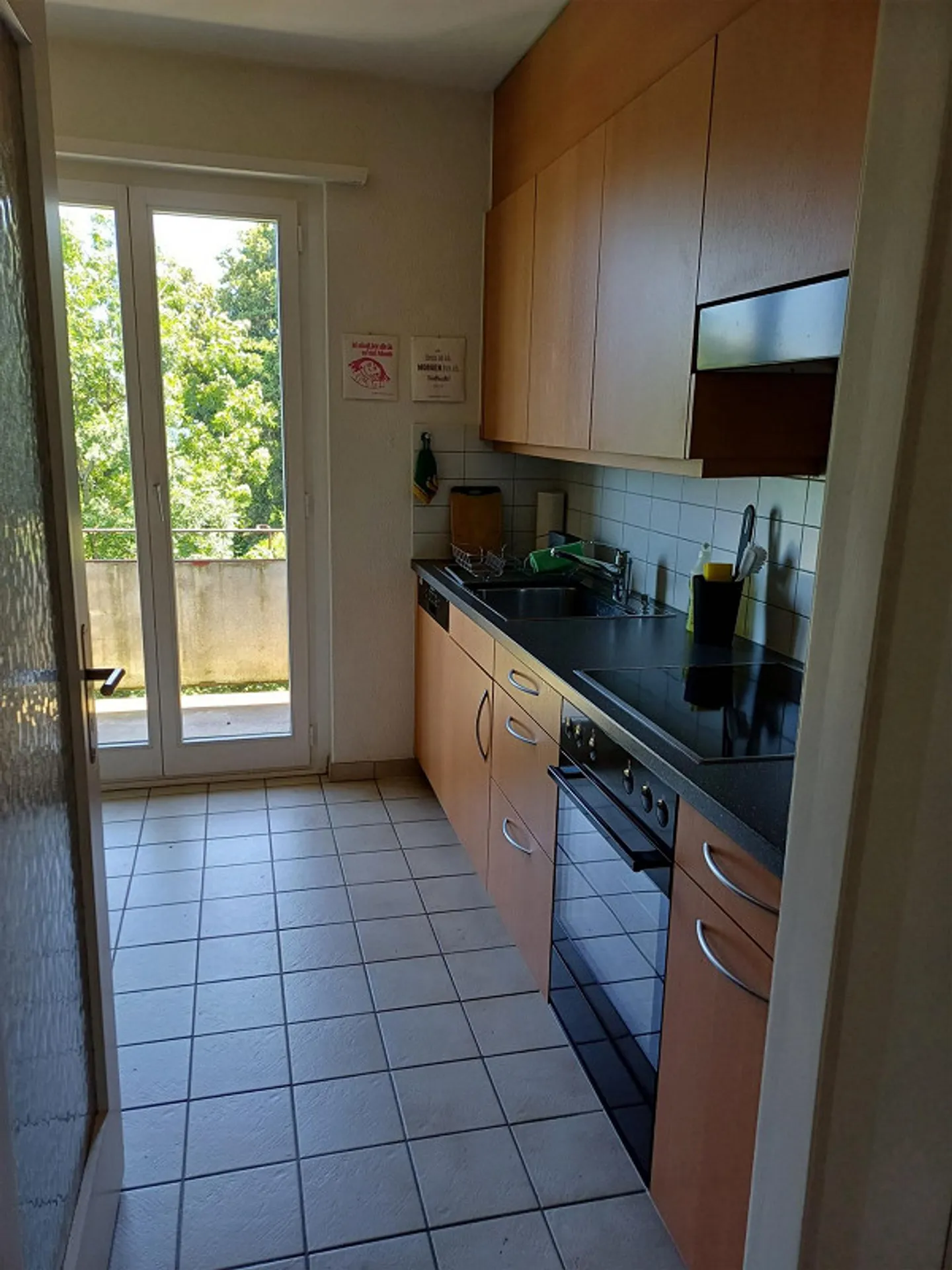 Petit mais bien, appartement 2 pièces - Photo 2 sur 9