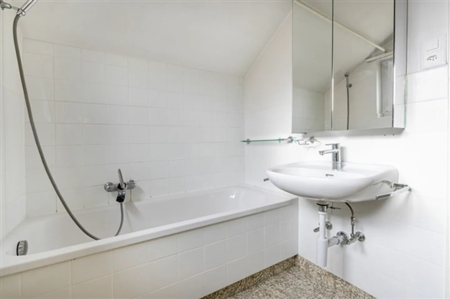 Casa unifamiliare idilliaca con giardino e fascino in un quartiere adatto alle famiglie - Foto 11 di 20