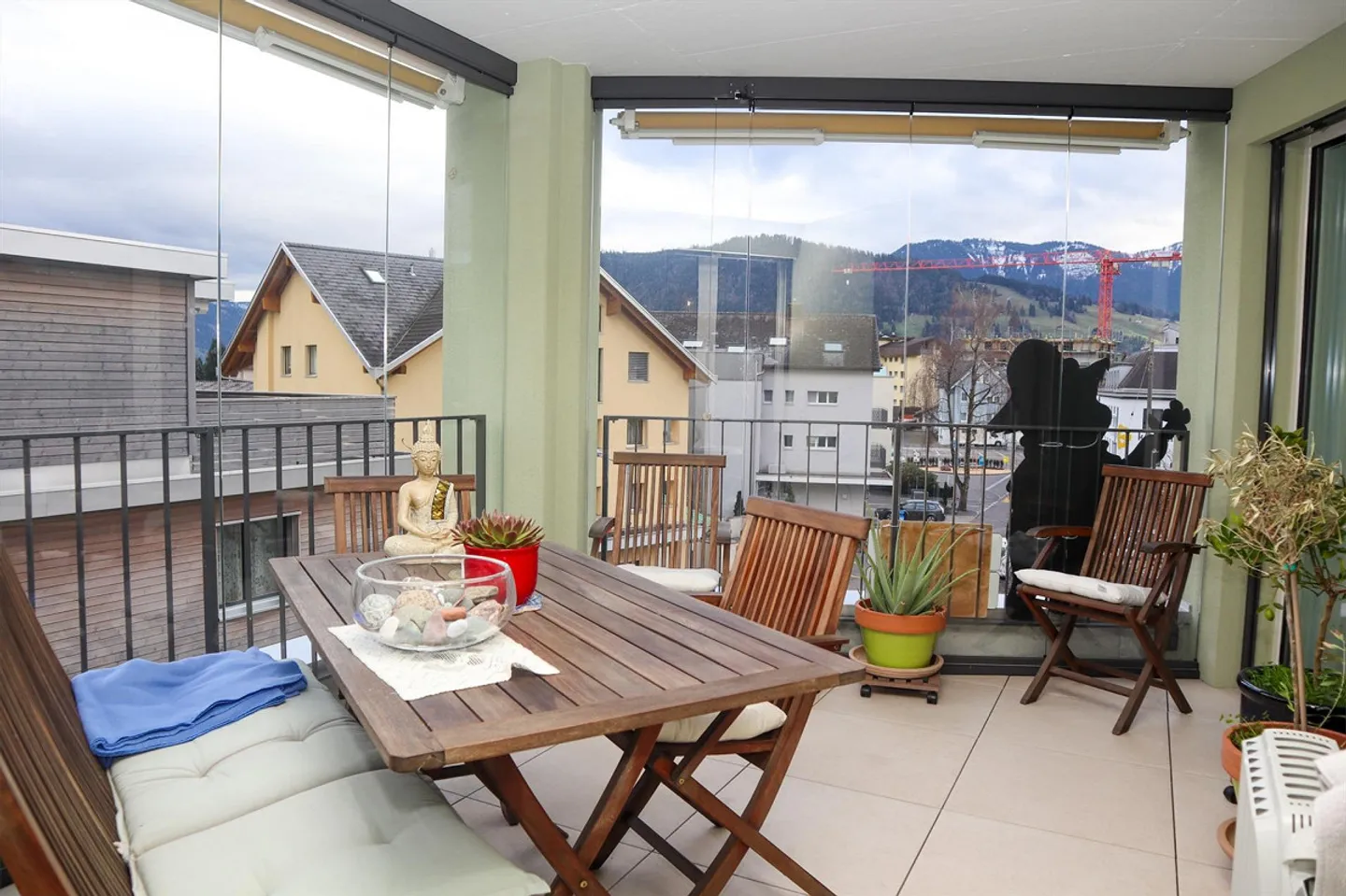 Bright and modern 4½-room apartment in a central location - Photo 7 of 11