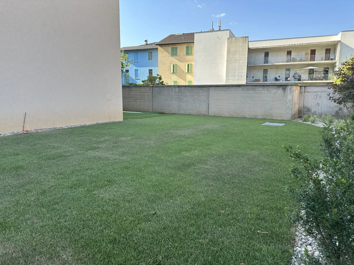 Appartement élégant d'une chambre avec jardin privé et terrasse couverte dans un nouveau complexe résidentiel à Chiasso - Photo 11 sur 11