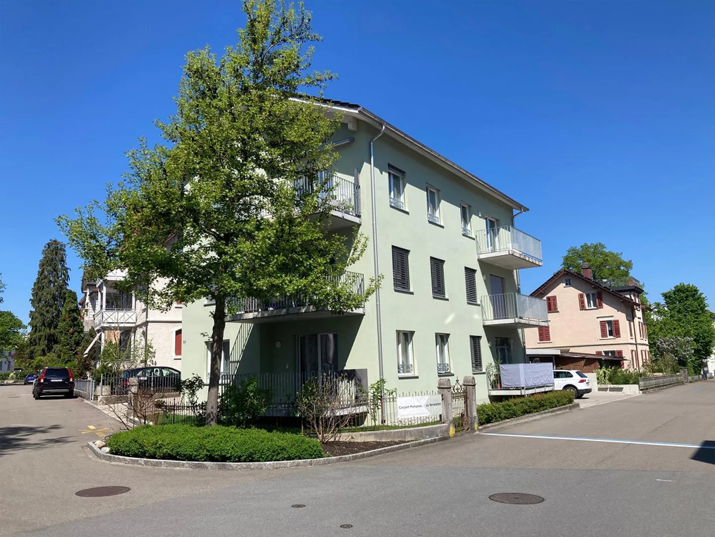 Appartement calme de 2,5 pièces au rez-de-chaussée - Photo 1 sur 7