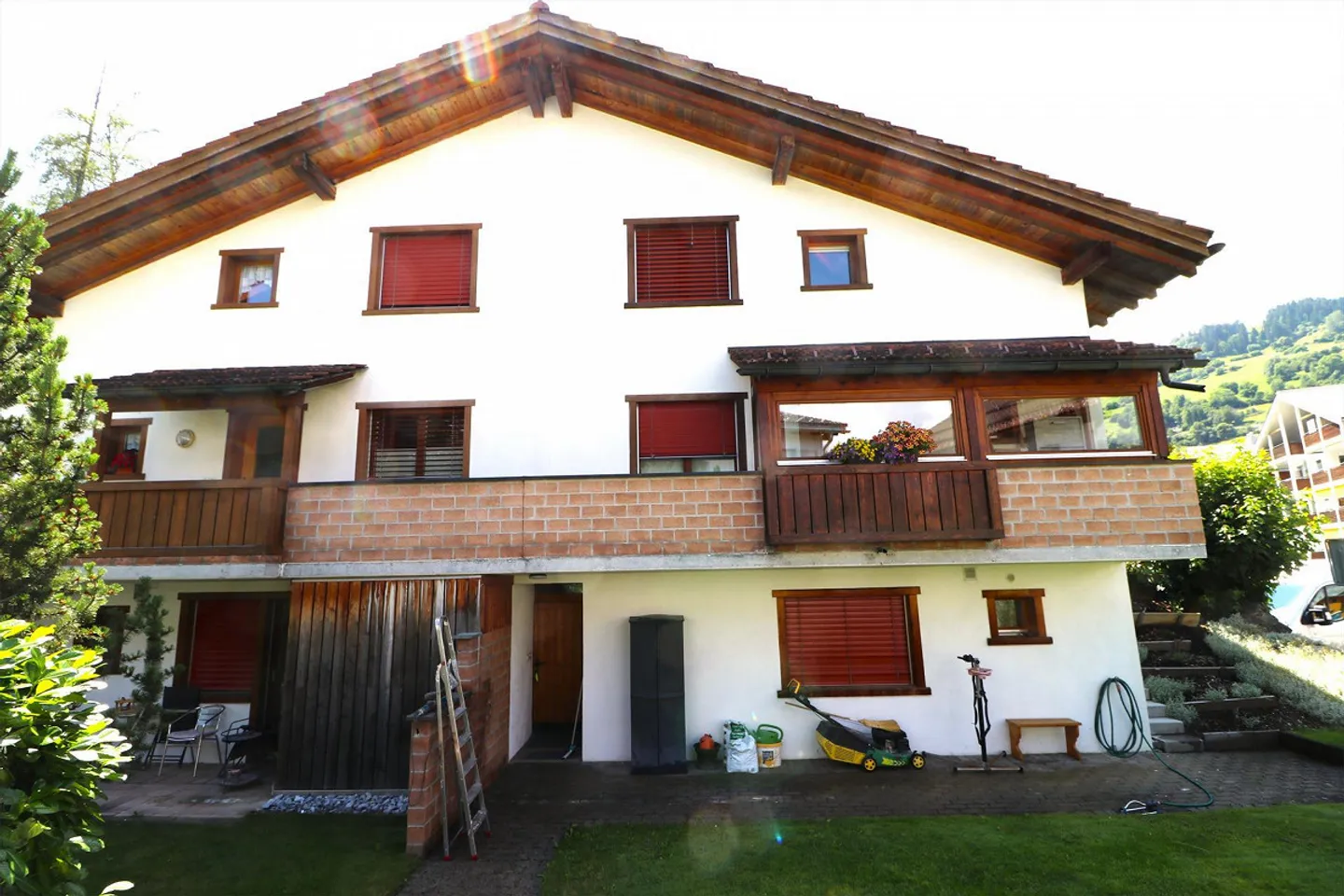 Charming two-family house with mountain view in Laax - Photo 30 of 30