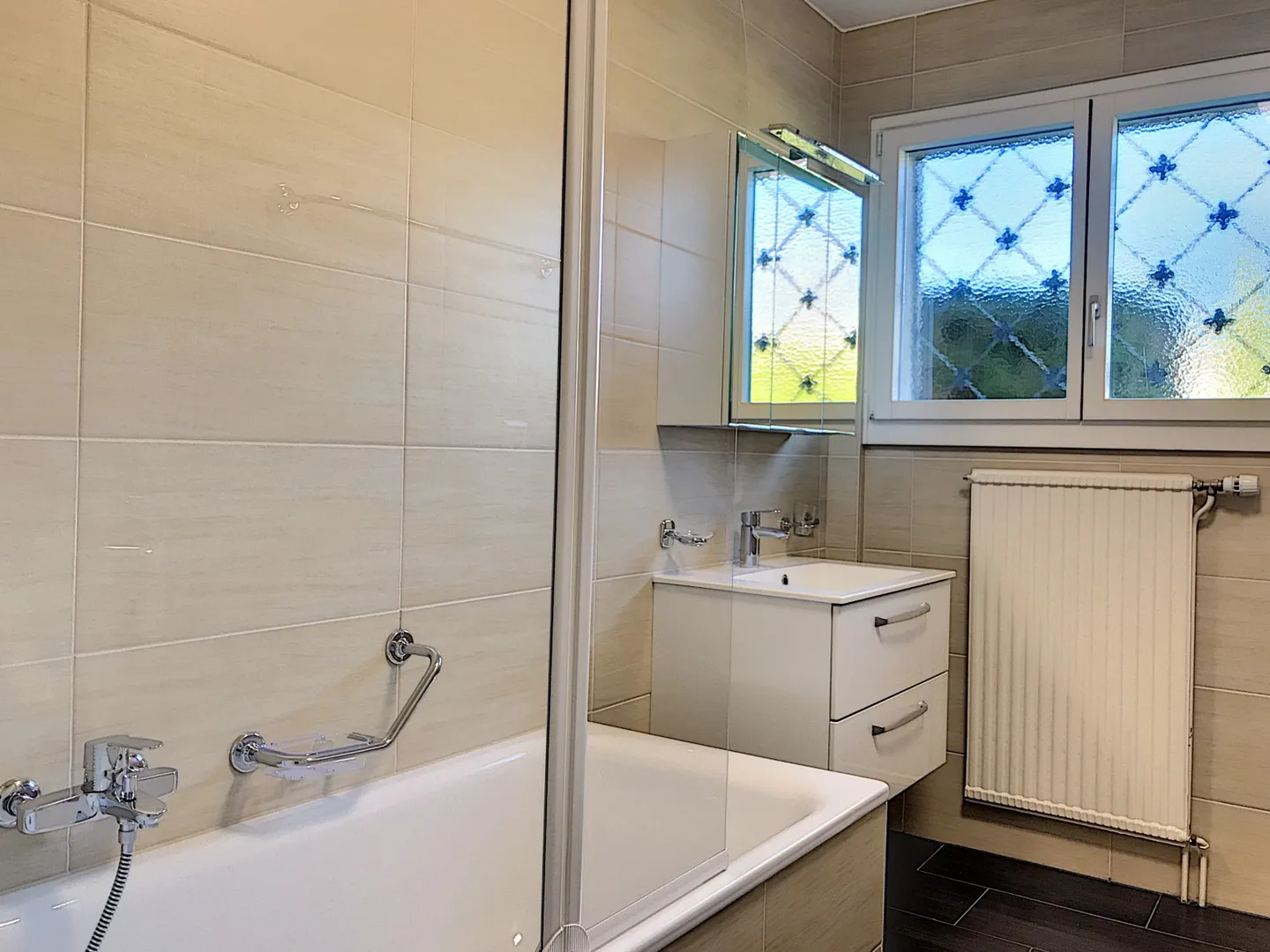 Charmante Villa mit Pool - Foto 9 von 9