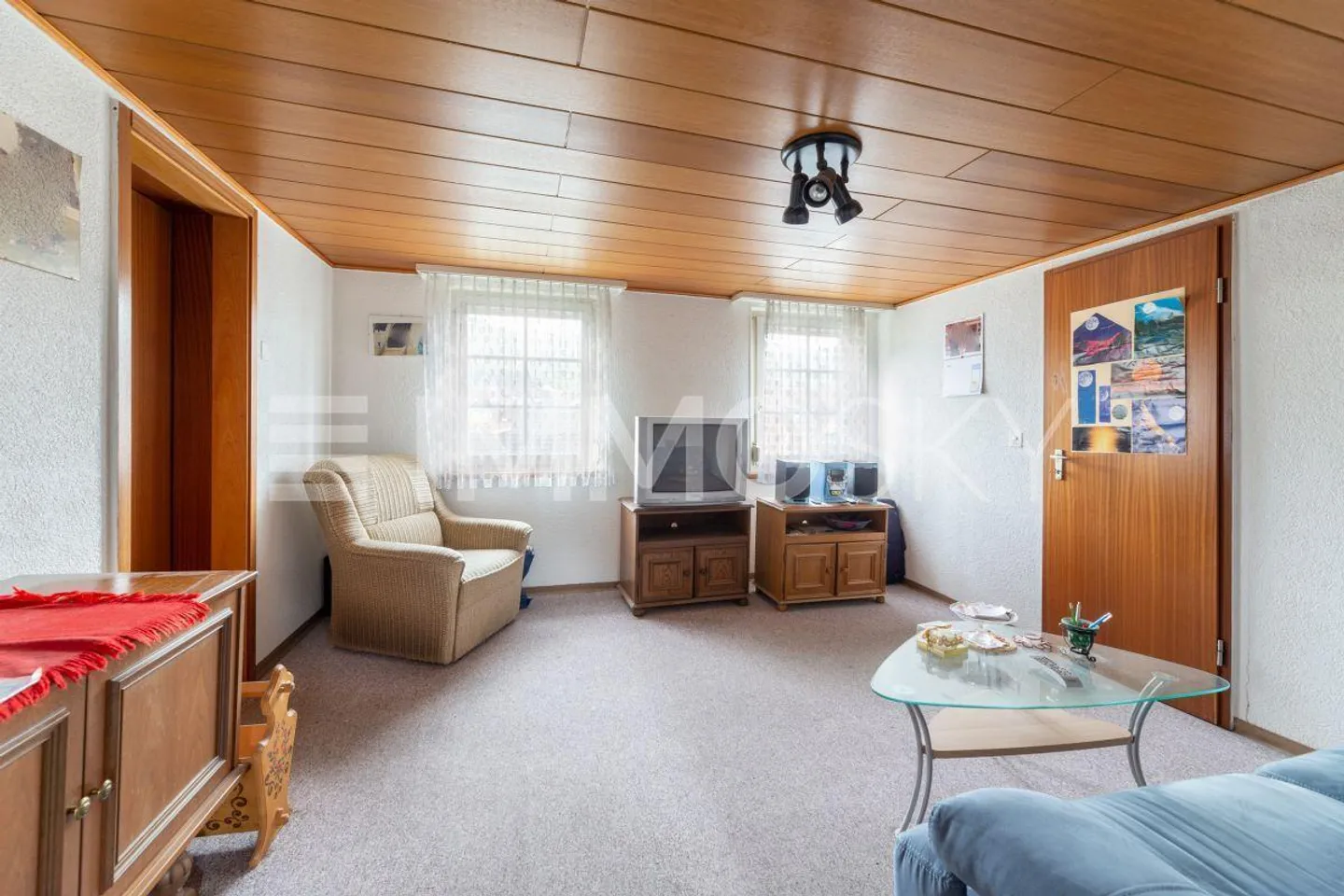 Investment property with 5.7% return - Photo 2 of 5