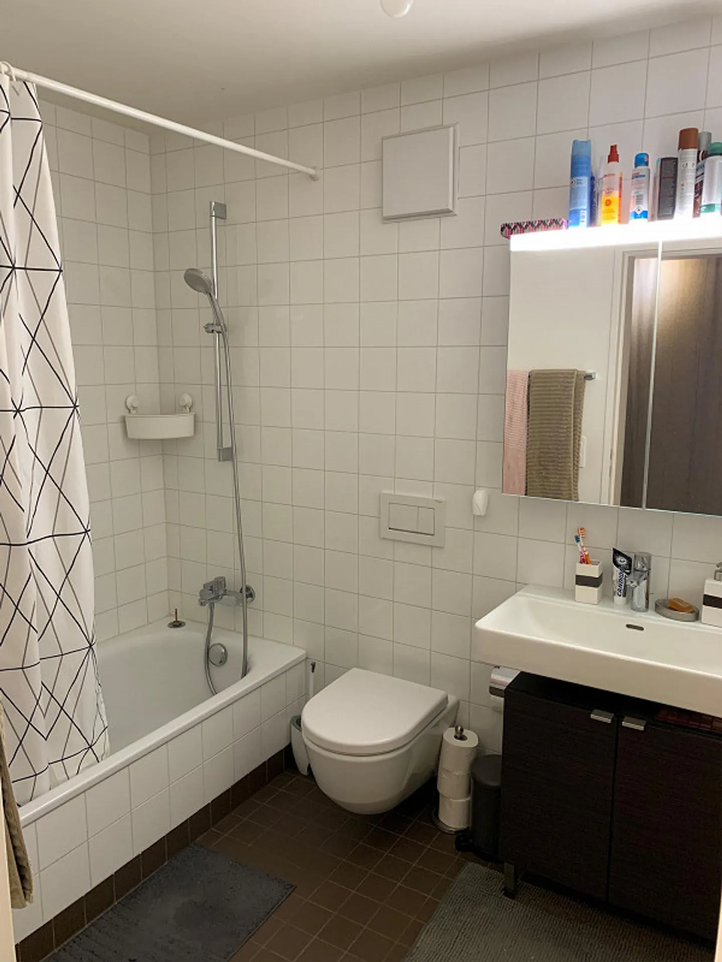 Moderno appartamento di 2,5 stanze a Uster - Foto 5 di 10