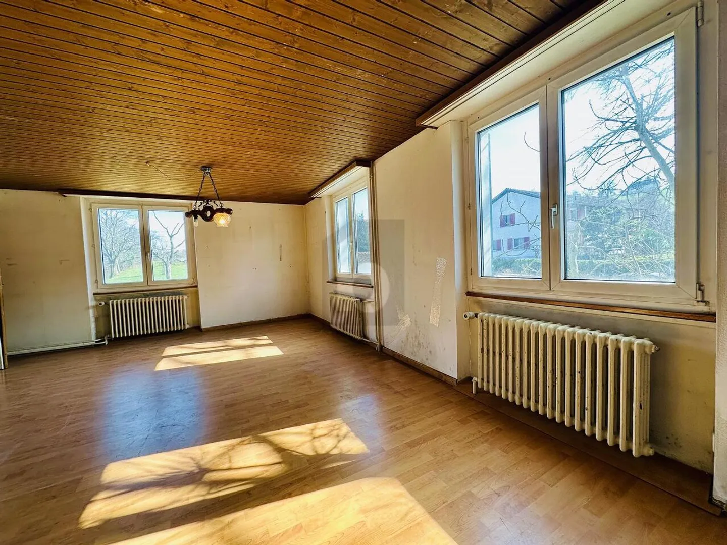 VIEL POTENTIAL AN UNVERBAUBARER LAGE - Foto 2 von 6