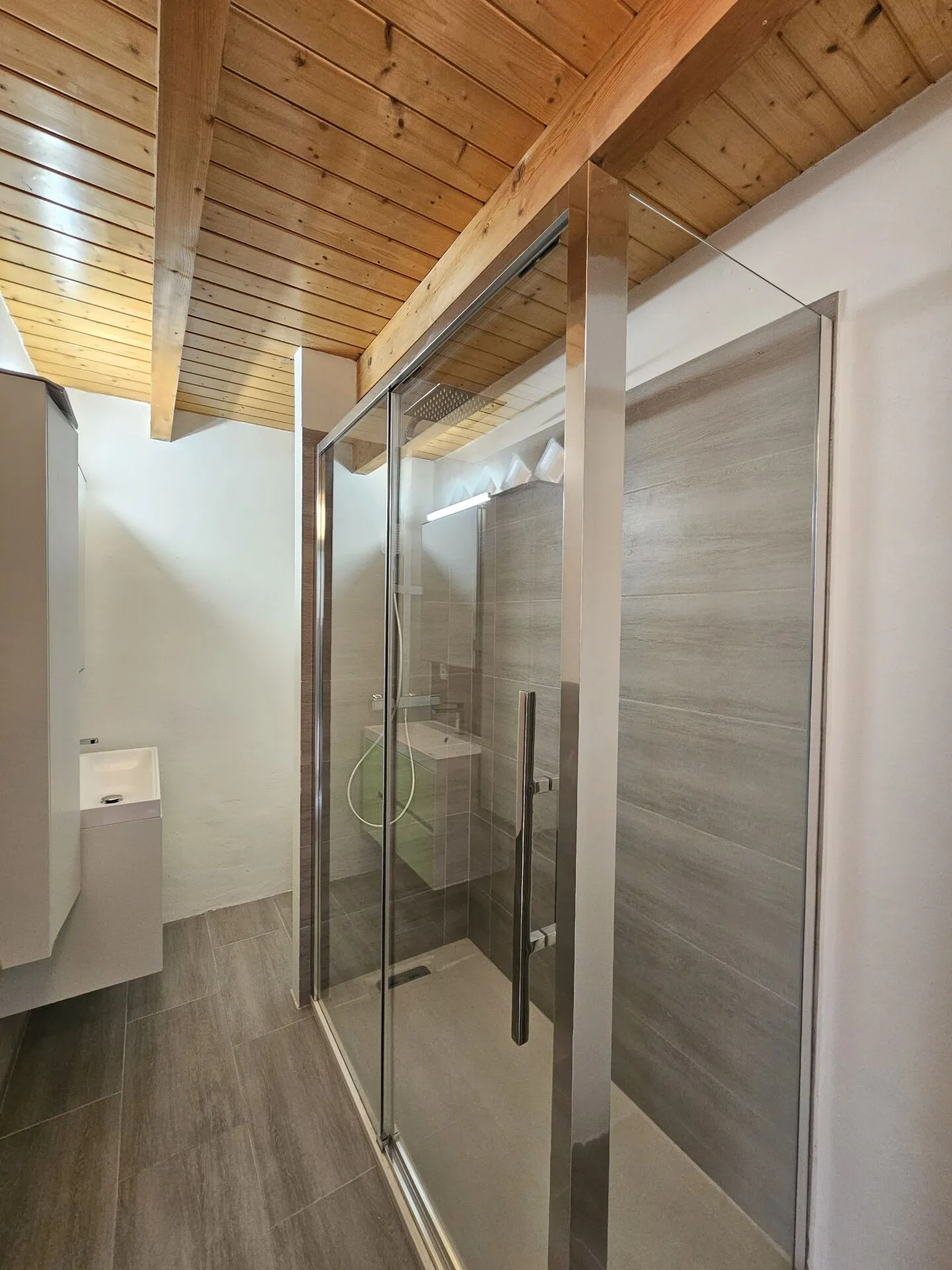 Charmante petite maison avec grotto de 3,5 pièces - Photo 4 sur 11