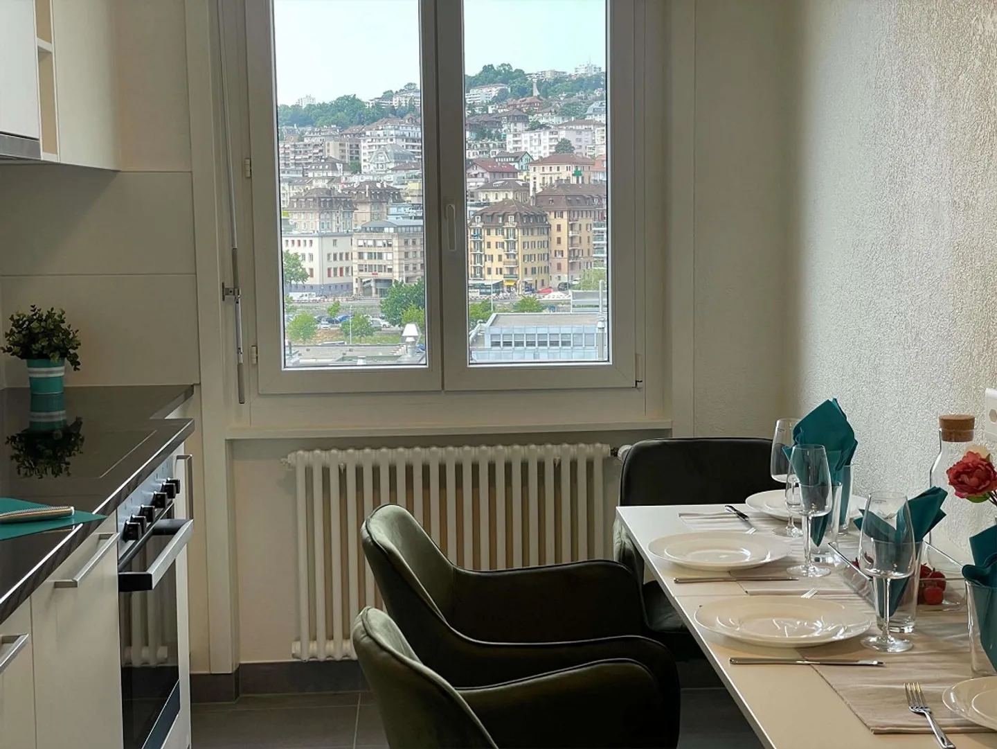 Furnished Room in Modern Apartment - Photo 12 of 19