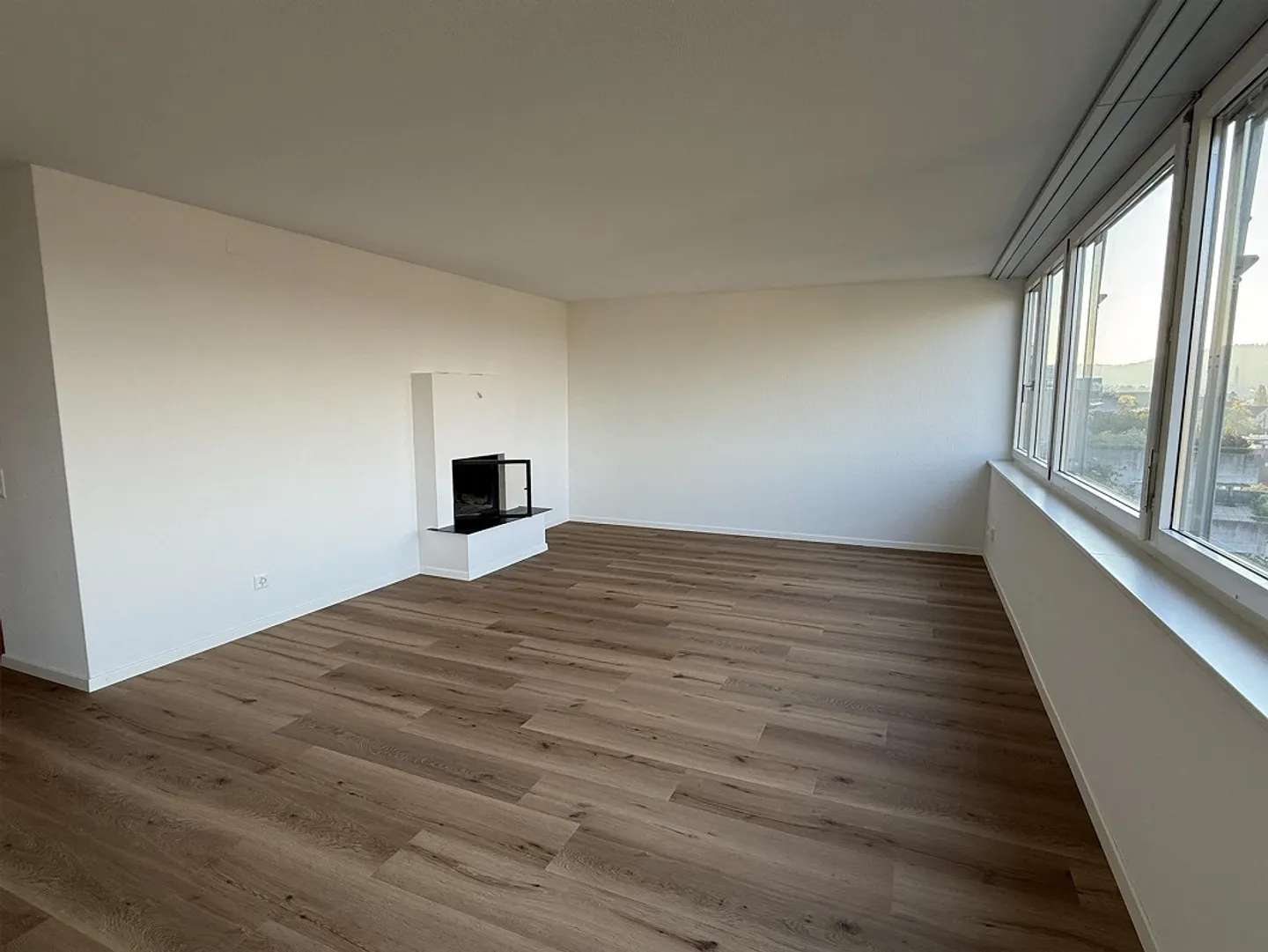 Helle 4.5-Zimmerwohnung mit Aussicht - Foto 2 von 12