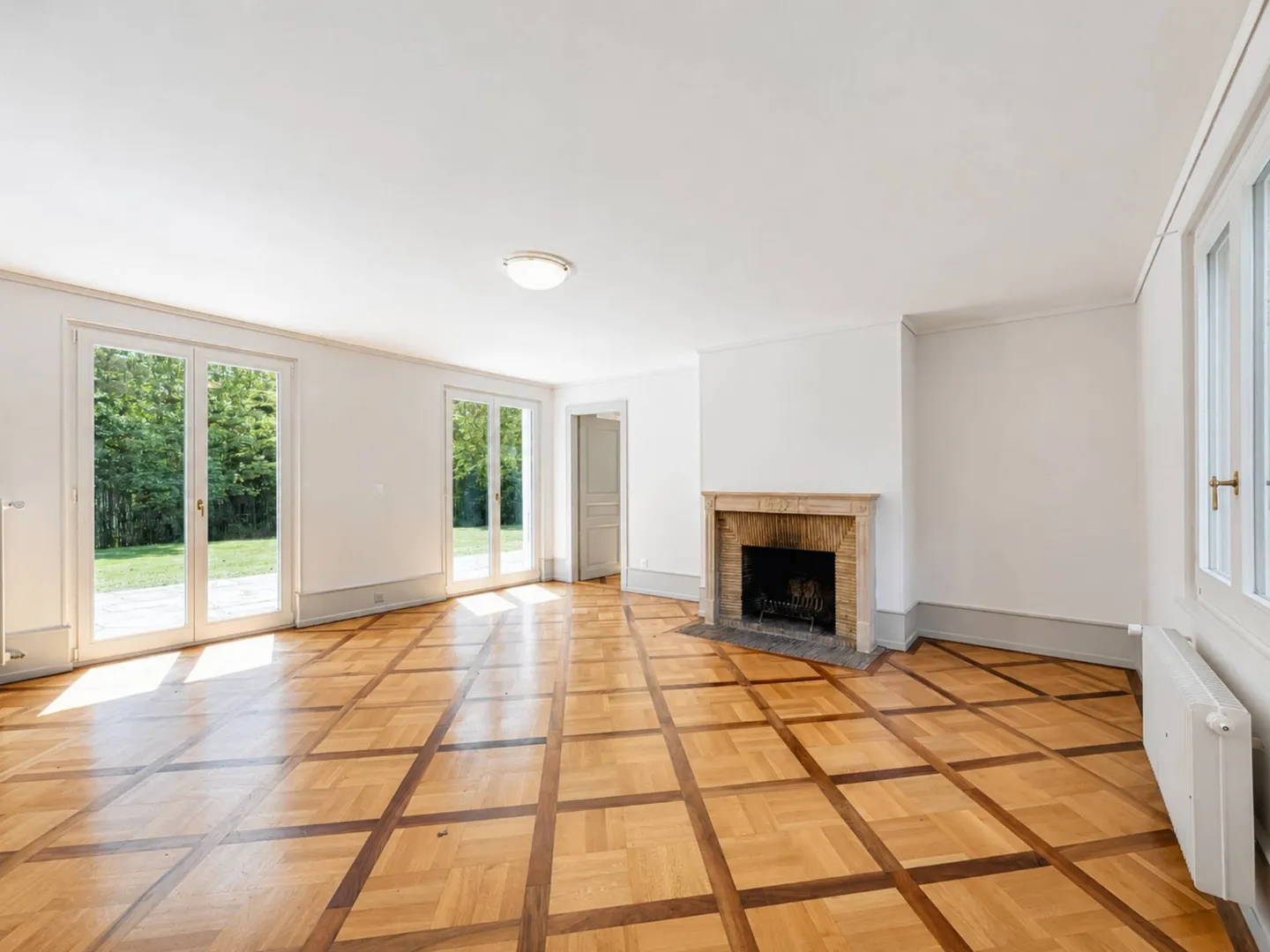 Außergewöhnliches Familienhaus im Herzen einer grünen Umgebung in Lausanne - Foto 1 von 6