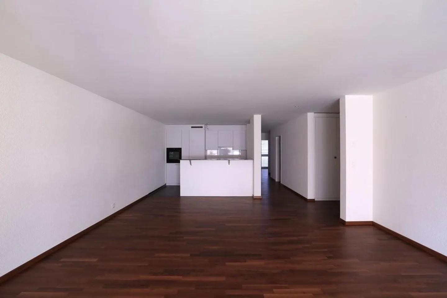 Modern apartment right in the center - Photo 2 of 6