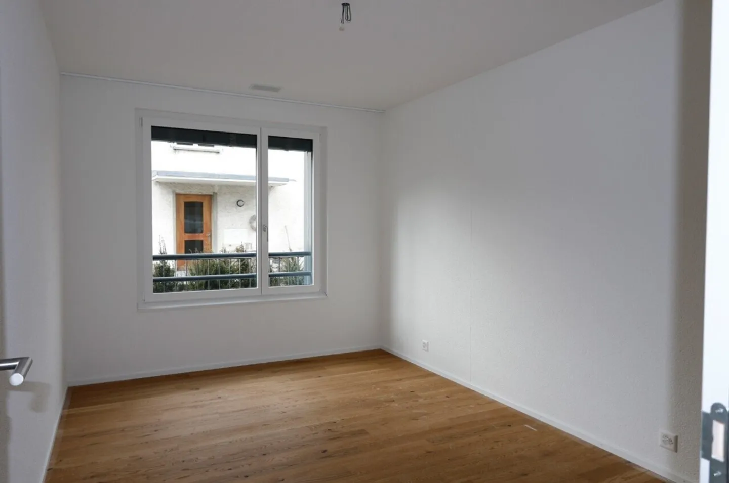 Modern 3.5 Room Apartment - Photo 4 of 8