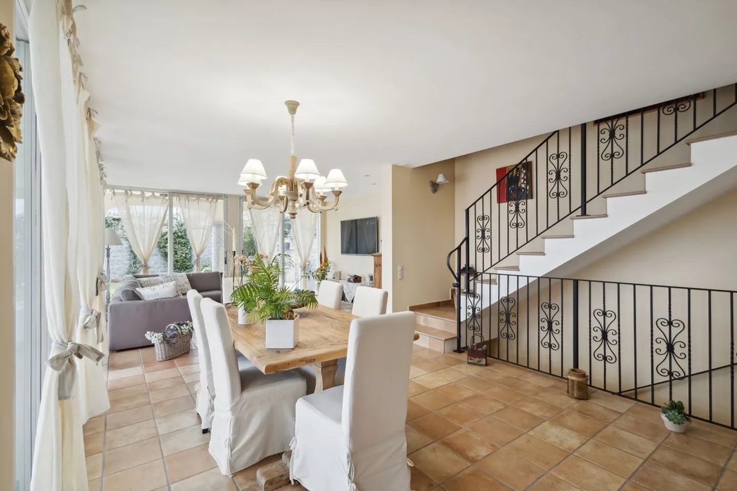 Casa singola di 8,5 stanze - Foto 3 di 10
