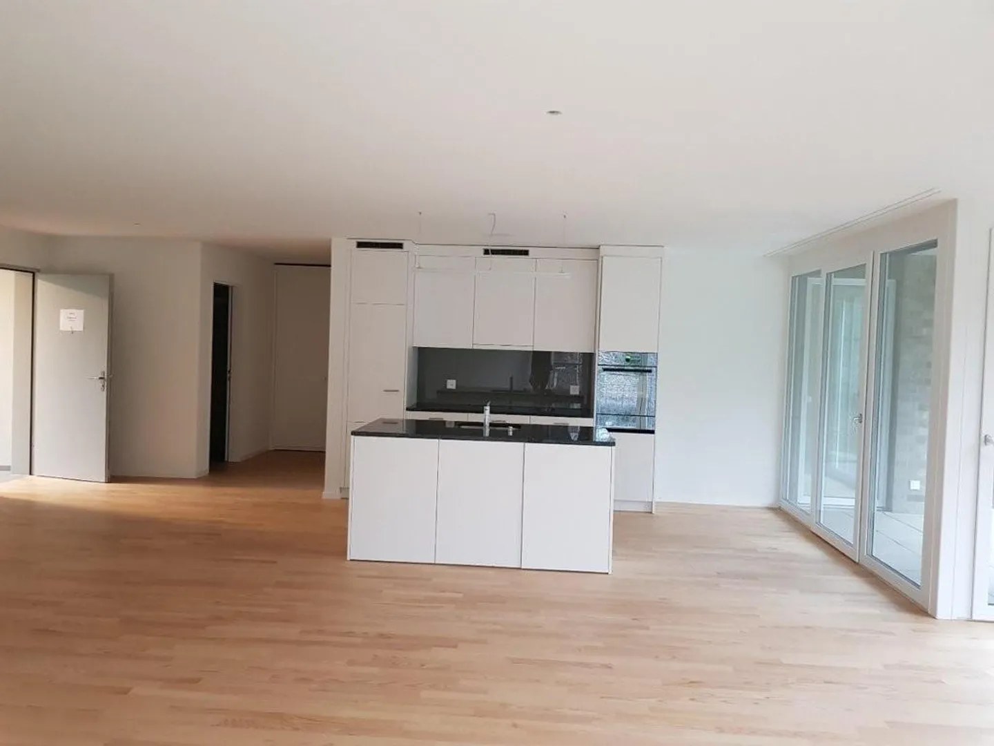 Grosszügige 2-Zimmerwohnung im Lehenmattquartier - Photo 2 sur 9