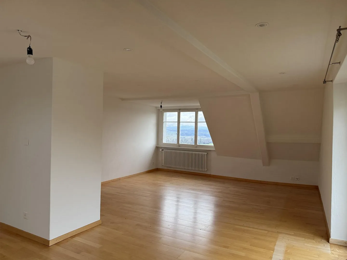 Appartamento affascinante di 2,5 stanze con vista sulle montagne - Foto 6 di 14