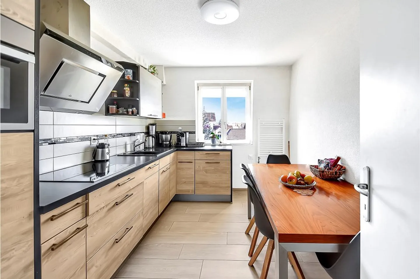 Renditeliegenschaft an bester Lage in Thun  Wohnen & Gewerbe perfekt vereint - Photo 8 of 11