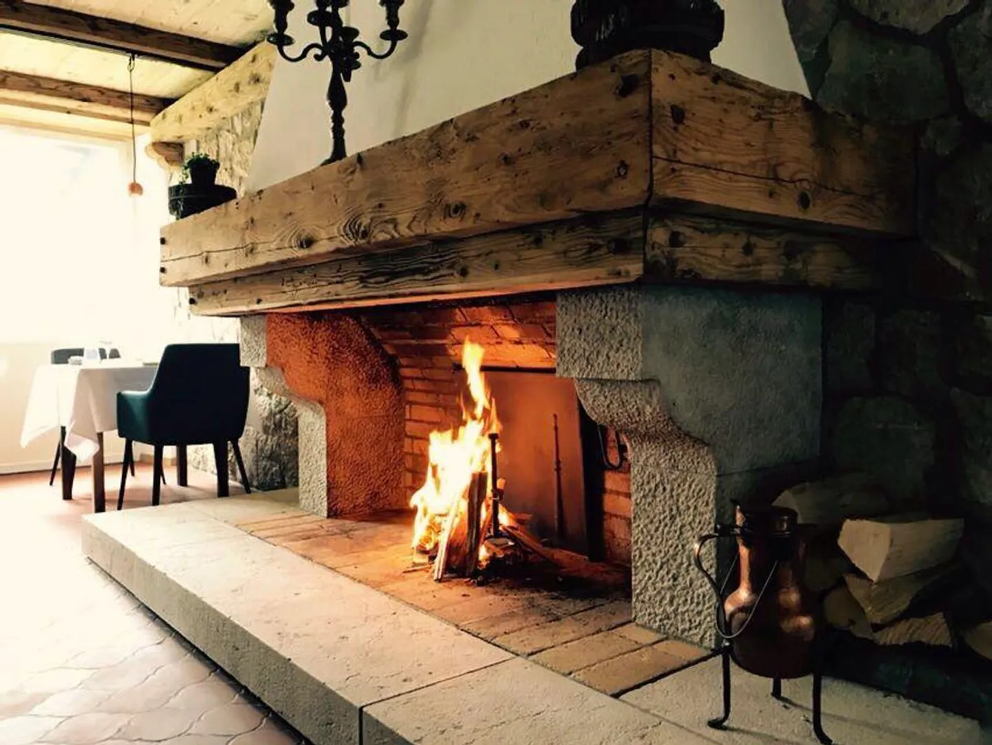 Ensemble d'Hôtel et de Restaurant avec Appartement de Service - Photo 2 sur 13