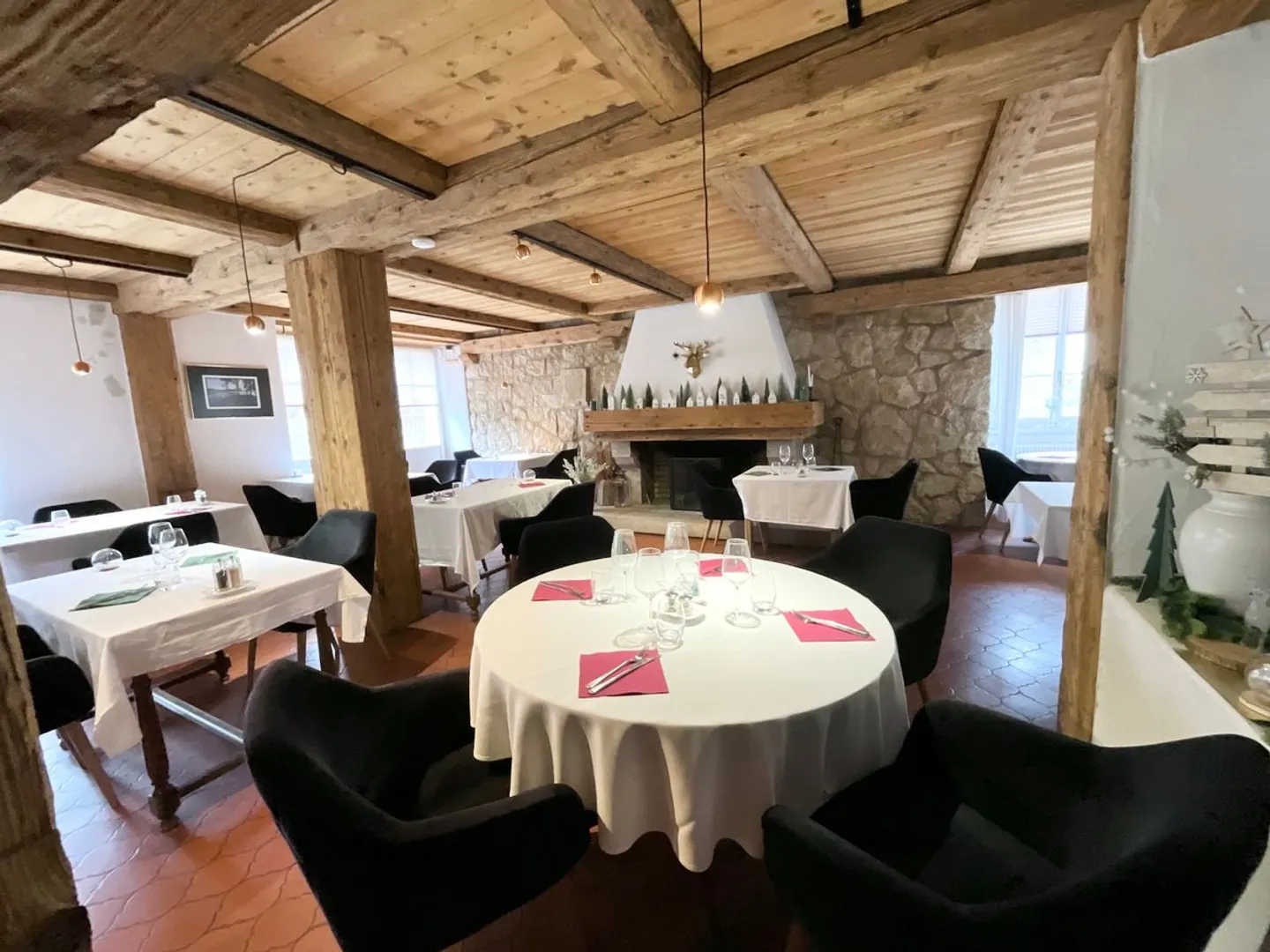 Ensemble d'Hôtel et de Restaurant avec Appartement de Service - Photo 5 sur 13