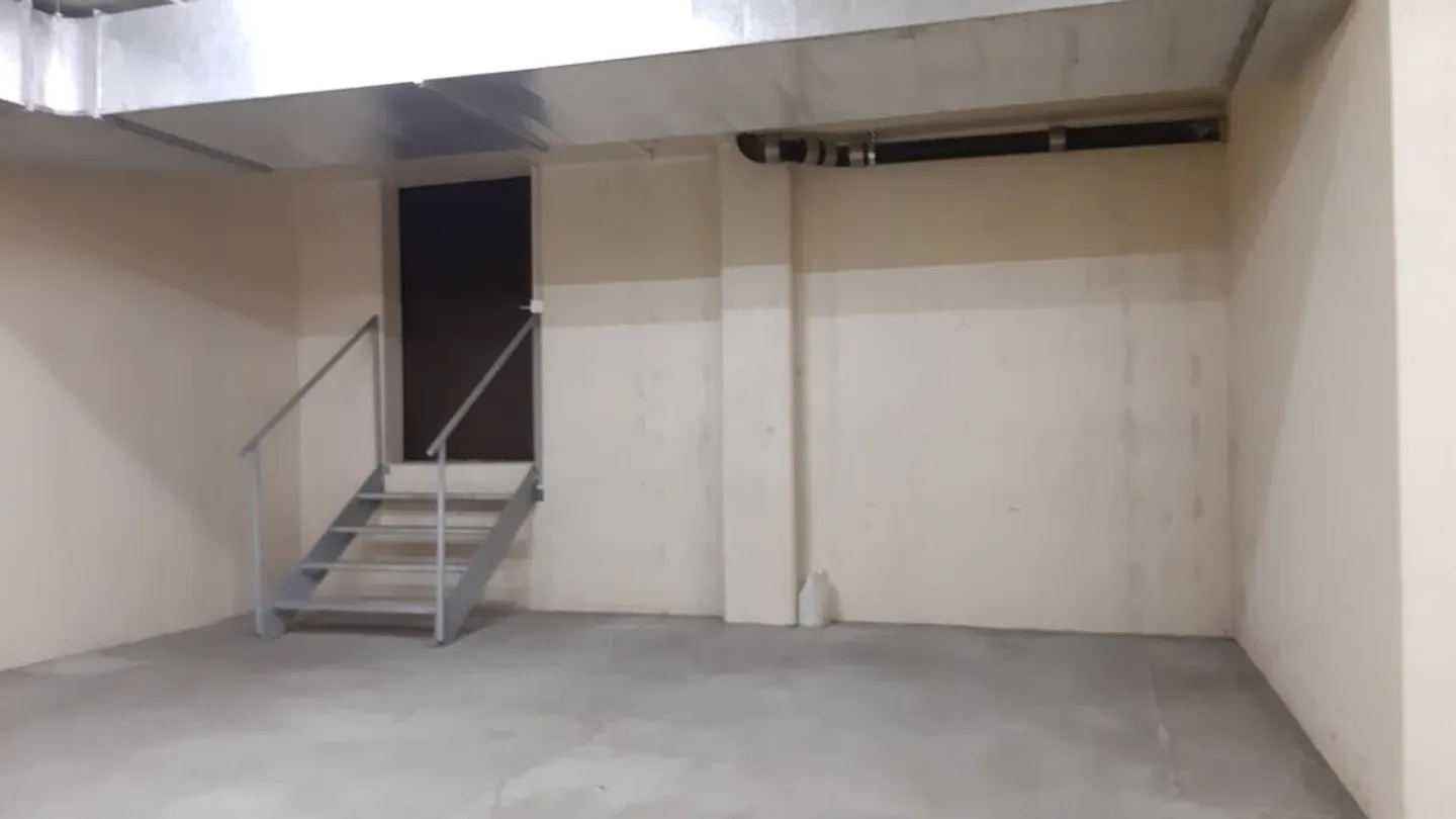 Storage unit - Photo 5 of 5