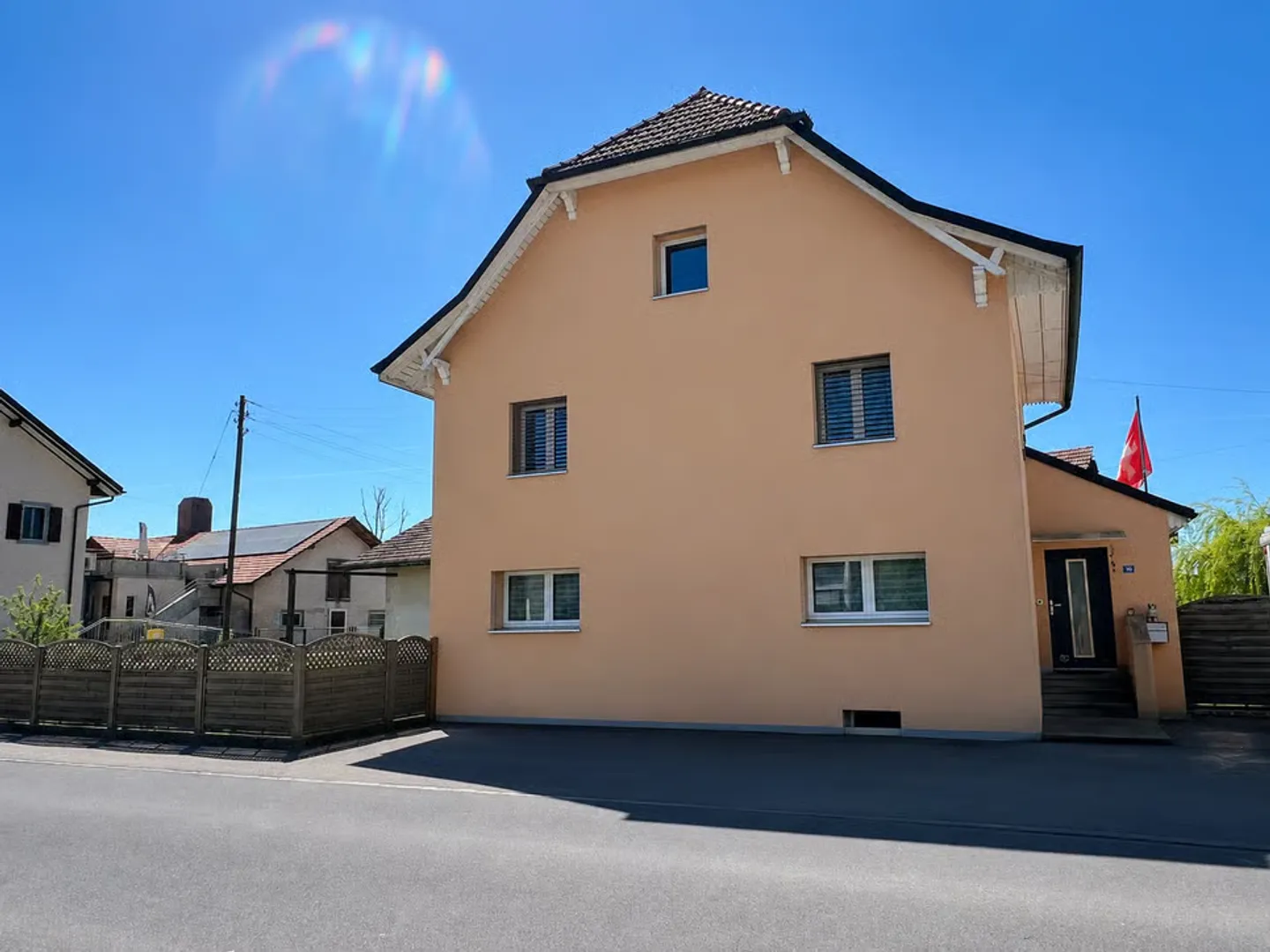 Charmante Maison Rénovée à Chénens - Photo 1 sur 6