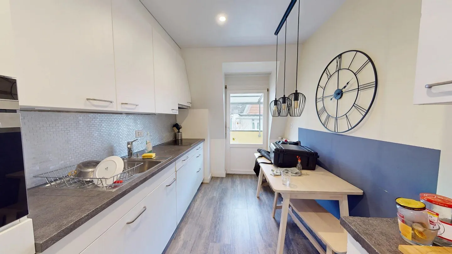 Möbliertes Zimmer in modernisierter Wohnung an top Lage - Foto 4 von 12