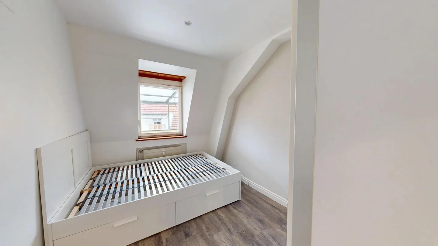 Möbliertes Zimmer in modernisierter Wohnung an top Lage - Foto 2 von 12