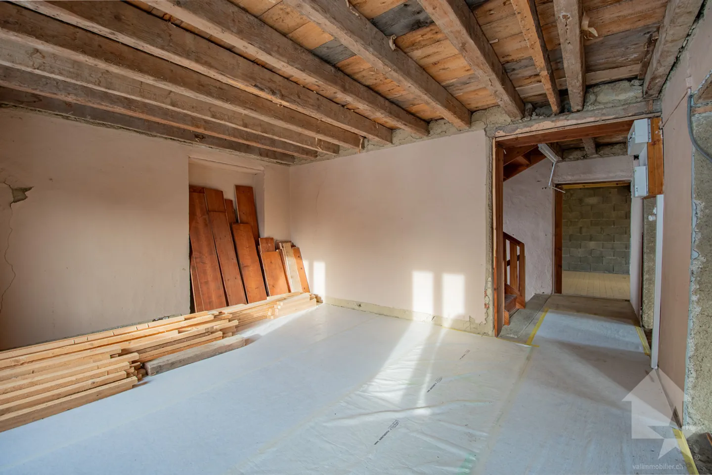 Proprietà di carattere da reinventare con terreno di 2.500 m² - Foto 10 di 19