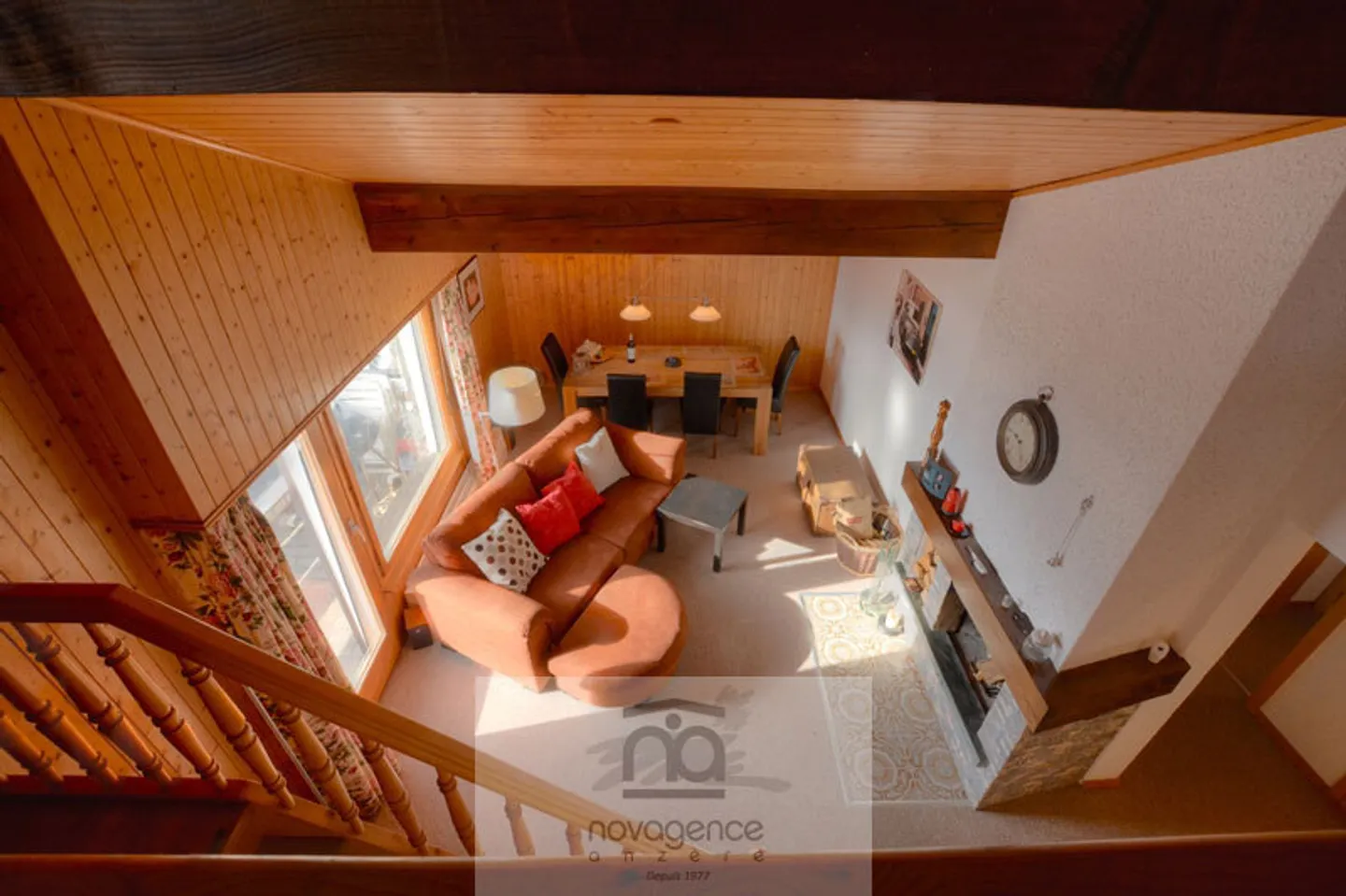 Charming 5-Room Apartment - Photo 3 of 13