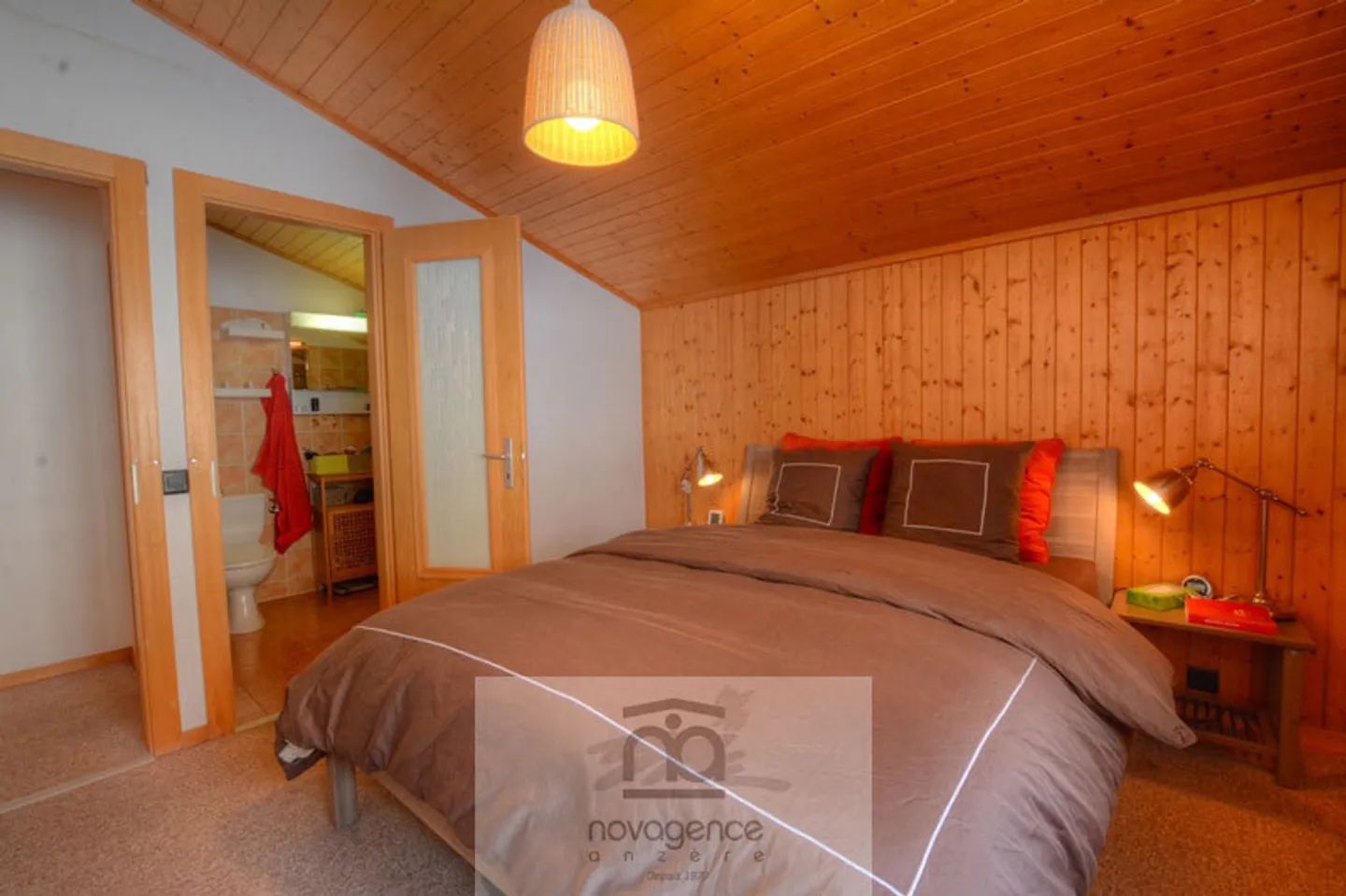 Charming 5-Room Apartment - Photo 7 of 13