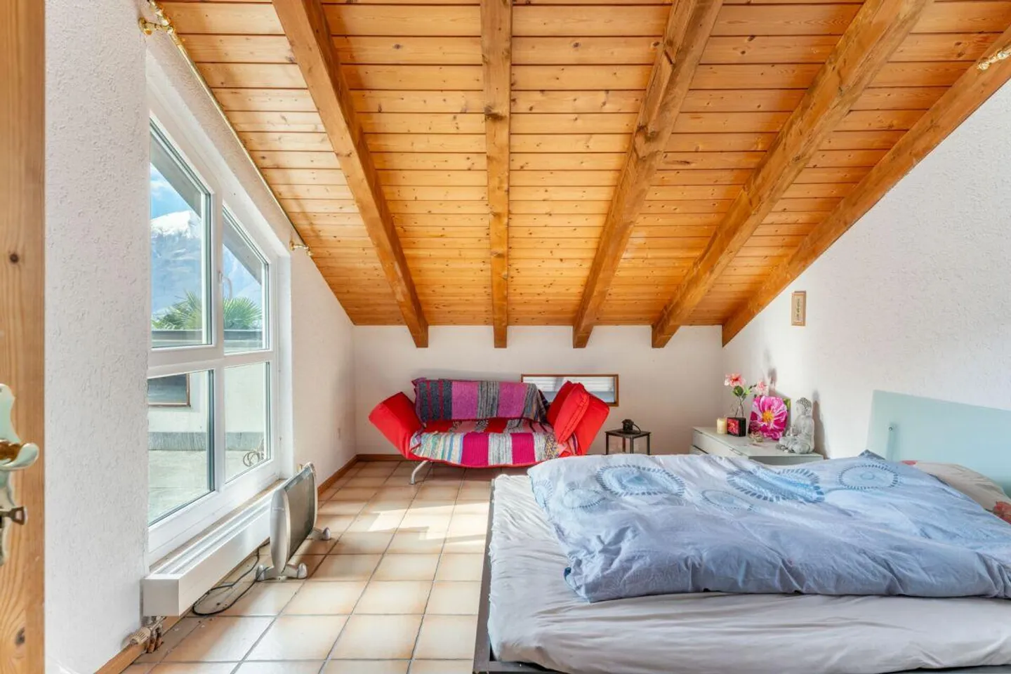 Appartamento attico affascinante di 3,5 stanze con vista sul lago, terrazza e balcone sud - Foto 10 di 16