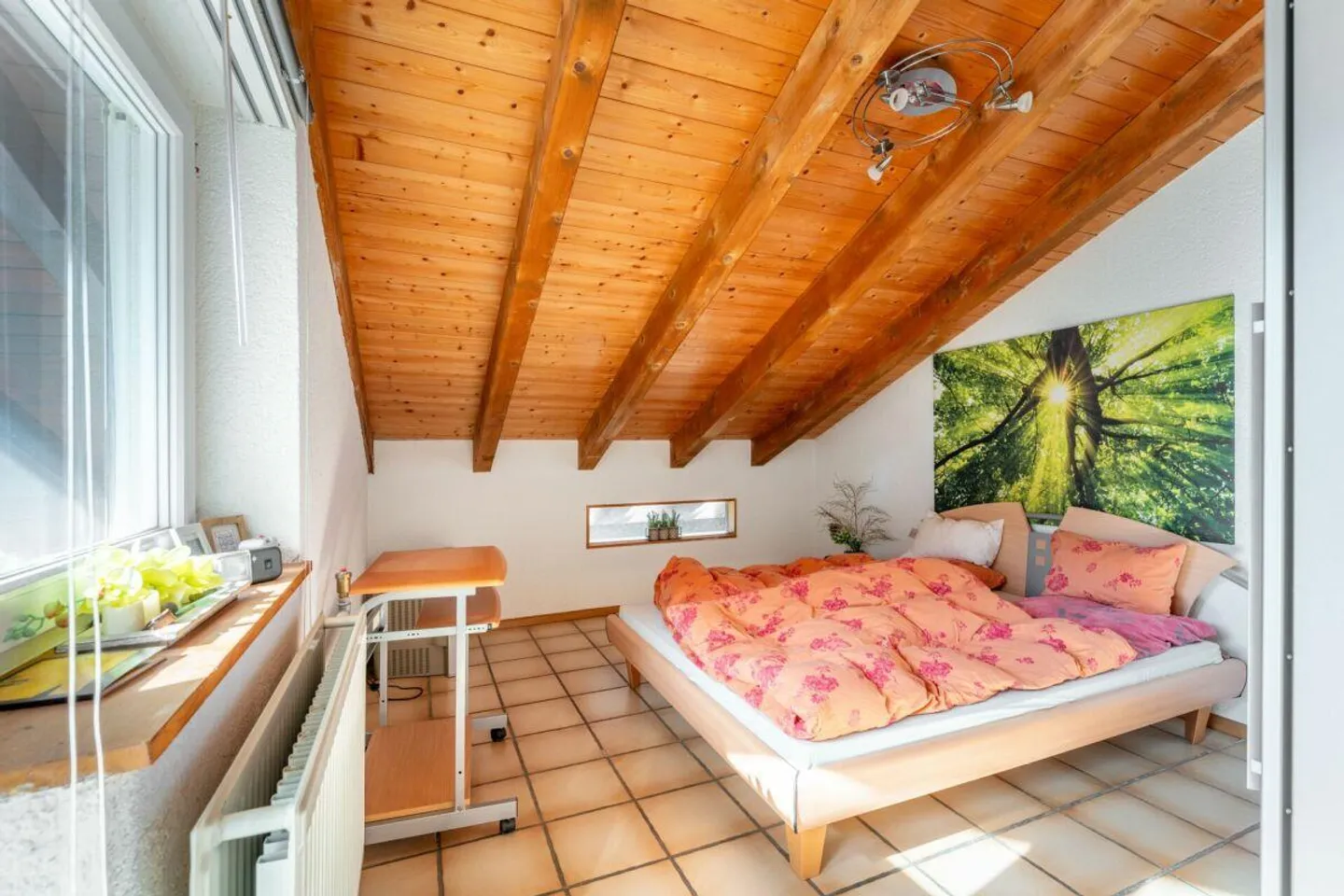 Appartamento attico affascinante di 3,5 stanze con vista sul lago, terrazza e balcone sud - Foto 11 di 16