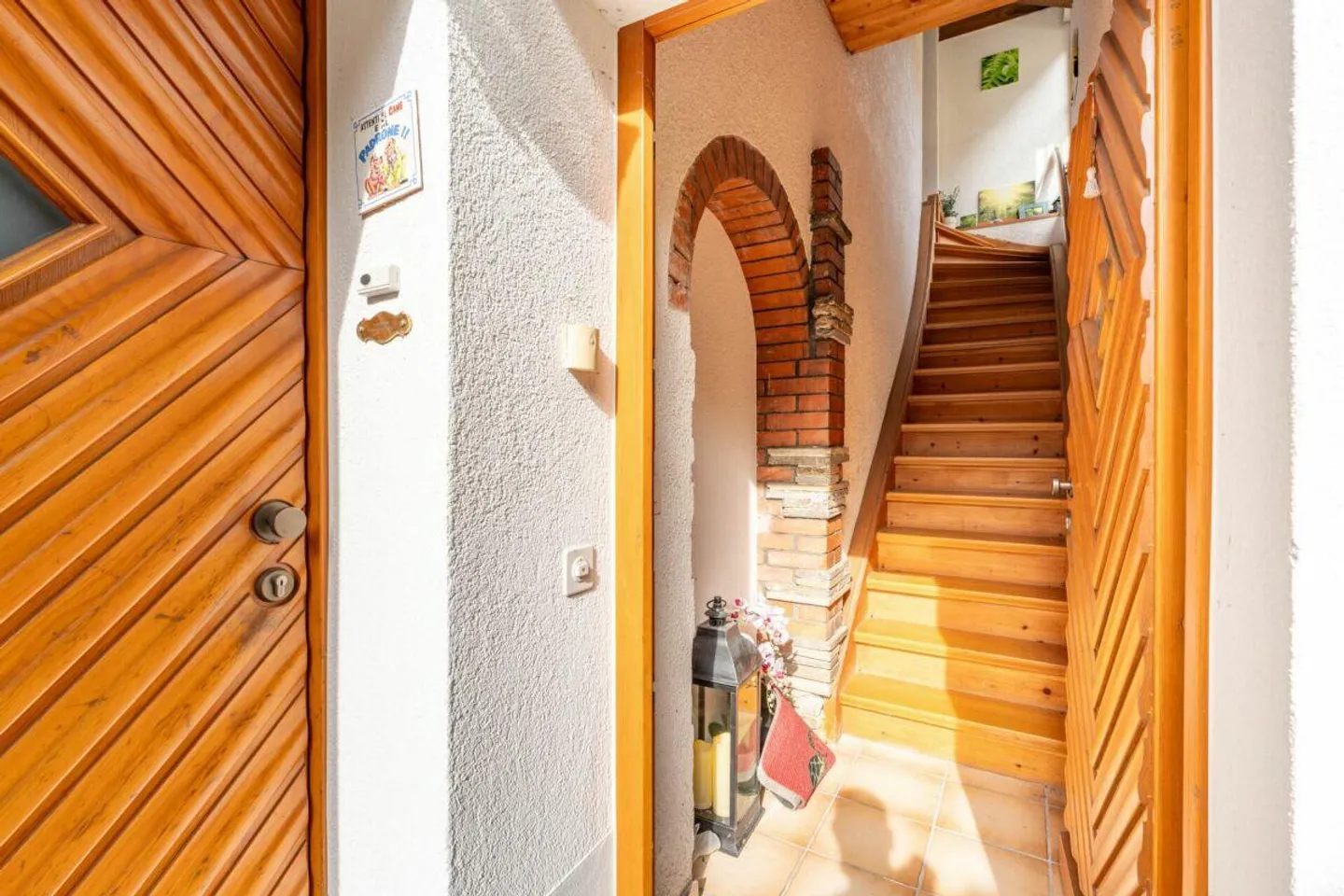 Appartamento attico affascinante di 3,5 stanze con vista sul lago, terrazza e balcone sud - Foto 14 di 16